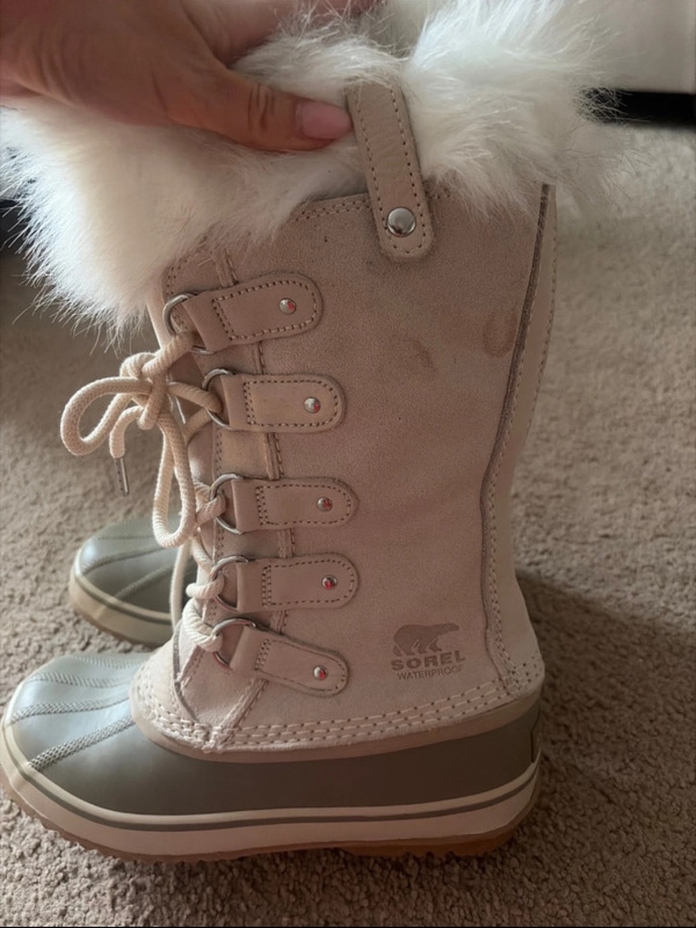 Sorel Women’s Faux Fur Lace-Up Winter Boots - Picture 3 of 5